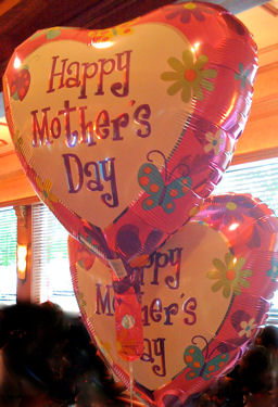 05-10-09_Happy Mothers Day.jpg